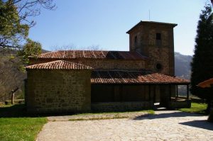 Lateral Santuario Mártires Valdecuna (Fot. Víctor M. Fernández Salinas)