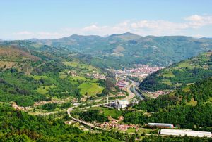 Panorámica del valle del Caudal (Fot: Asoc. Cultural Los Averinos)