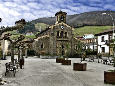 Plaza e Iglesia de Santa Eulalia (AF Semeya)