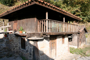 Hórreo de Enverniego - Turón