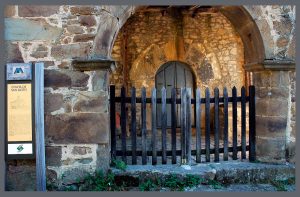 Portico de la Ermita de San Xusto - Turón (Fot: José Luis Soto)