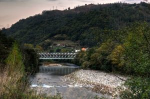 Puente de hierro - Uxo (Fot: Yolanda Suarez - AF Semeya)