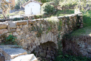 Puente del Palacio d´Arriba - Cenera