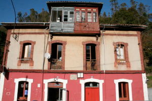 Villa Alegre - Muries, Mieres