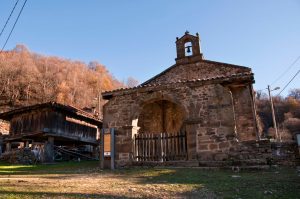 Vista Ermita San Xusto - Turón (Fot: José Luis Soto)