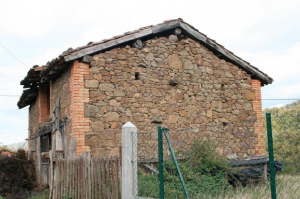 Vista cuadra y pajar de Uriendes - Uxo