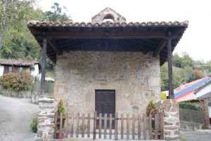 Capilla de San Ándres y Santa Bárbara, Paxio, Cuna