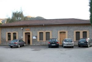 Edificio de la antigua escuela de Baiña