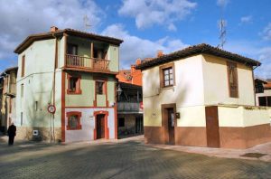 Casas antiguas de la villa