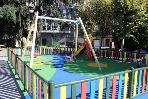 Parque infantil en los jardines de Juan XXIII.