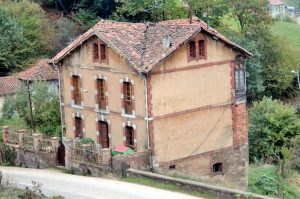 Vivienda para Jefatura de Fábrica de Mieres II