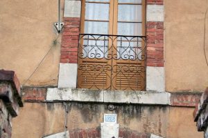 Ventana vivienda para Jefatura de Fábrica de Mieres