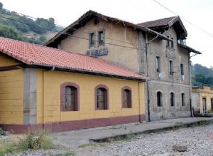 Lateral Antigua Estación del Ferrocarril del Norte