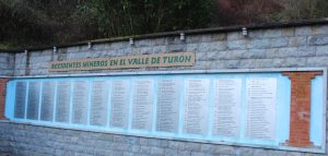 Monumento a los Mineros Fallecidos Valle Turón