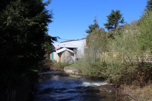 Río Turon e instalaciones