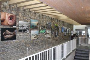 Exposición fotográfica en el auditorio 