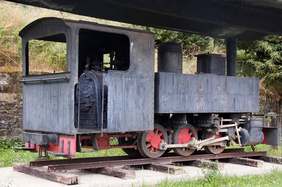 LOCOMOTORA DE VAPOR SHE 8 Turón Detalle