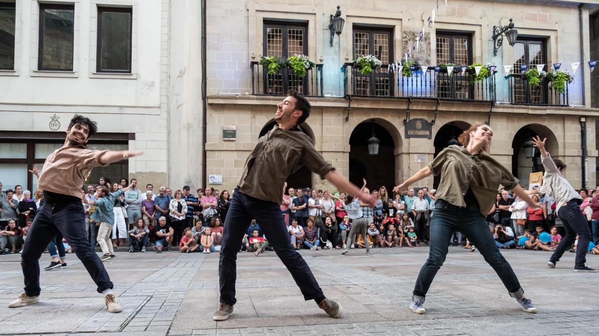 Basoa Danza Web Mieres 1