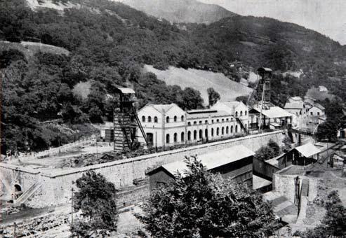 El Pozu Santa Bárbara Hacia 1924. Fotografía Tomada De La Revista La Esfera 1930